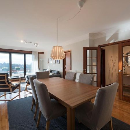 Lovelystay - Charming 3Br Flat W/ Free Parking In Devesas Vila Nova de Gaia Esterno foto