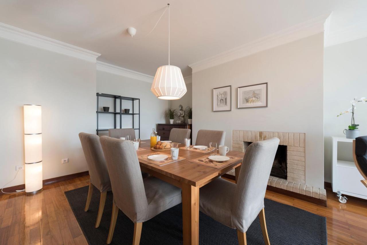 Lovelystay - Charming 3Br Flat W/ Free Parking In Devesas Vila Nova de Gaia Esterno foto