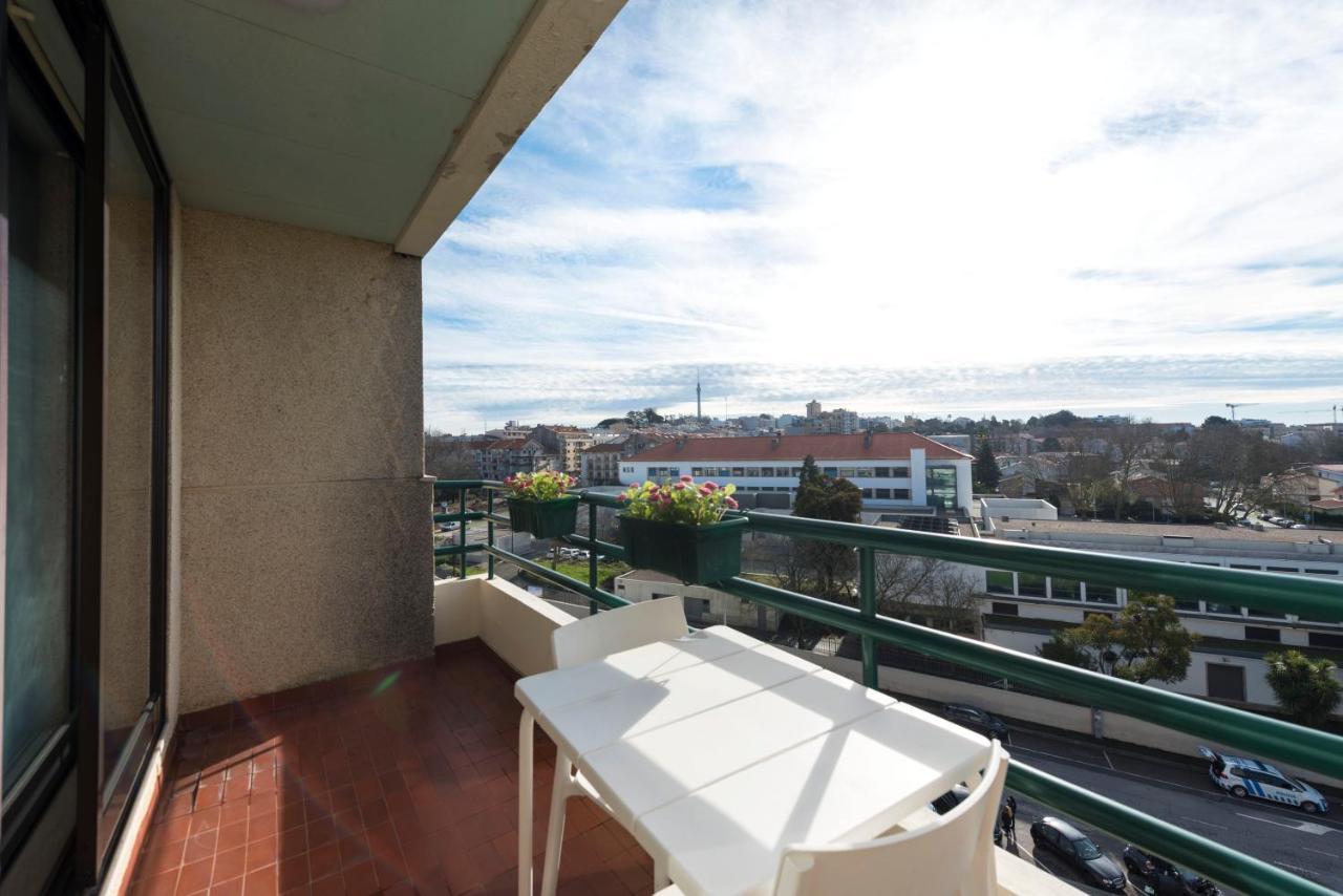 Lovelystay - Charming 3Br Flat W/ Free Parking In Devesas Vila Nova de Gaia Esterno foto