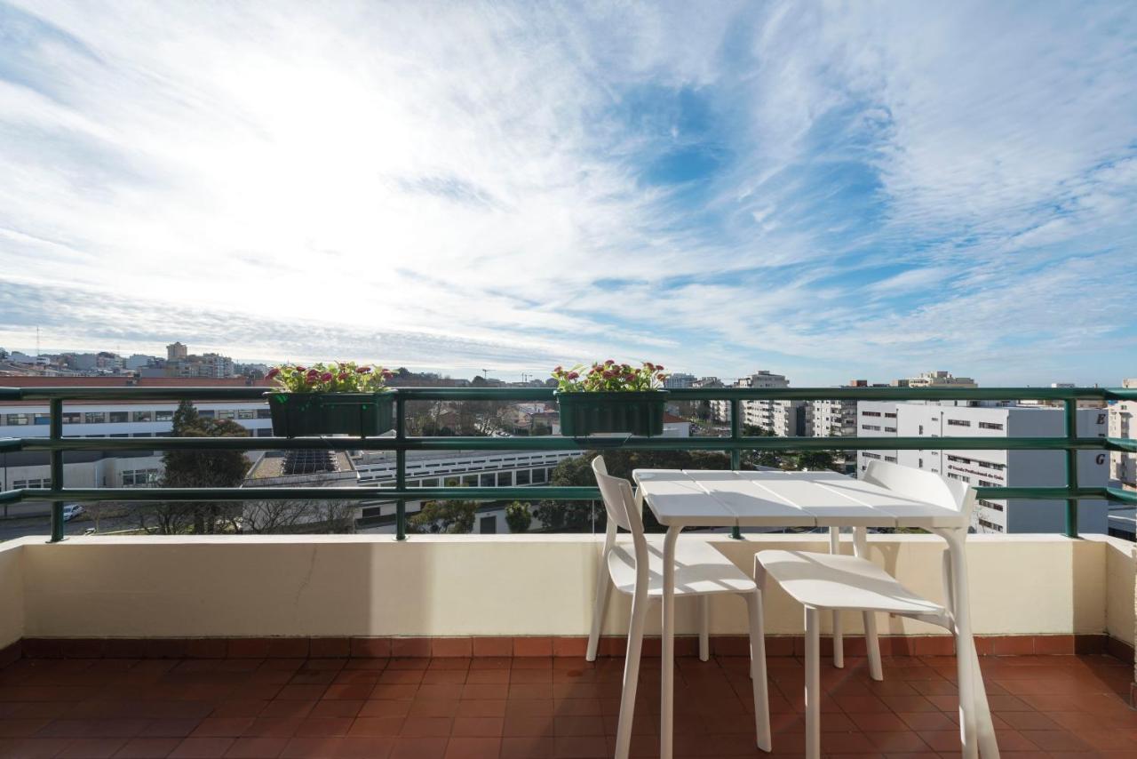 Lovelystay - Charming 3Br Flat W/ Free Parking In Devesas Vila Nova de Gaia Esterno foto