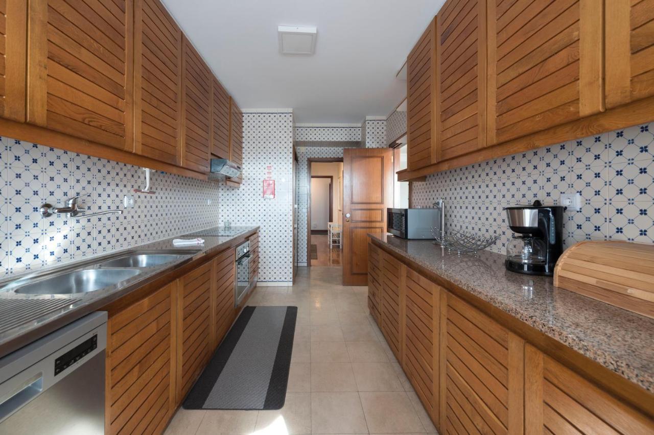 Lovelystay - Charming 3Br Flat W/ Free Parking In Devesas Vila Nova de Gaia Esterno foto