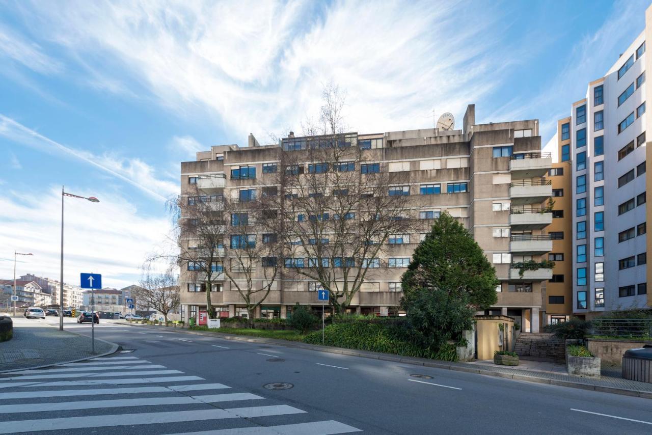 Lovelystay - Charming 3Br Flat W/ Free Parking In Devesas Vila Nova de Gaia Esterno foto